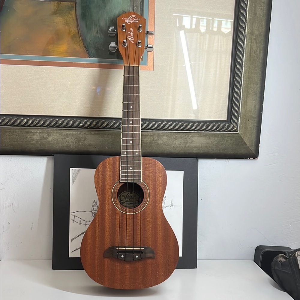 Oscar Schmidt OU2 Ukulele